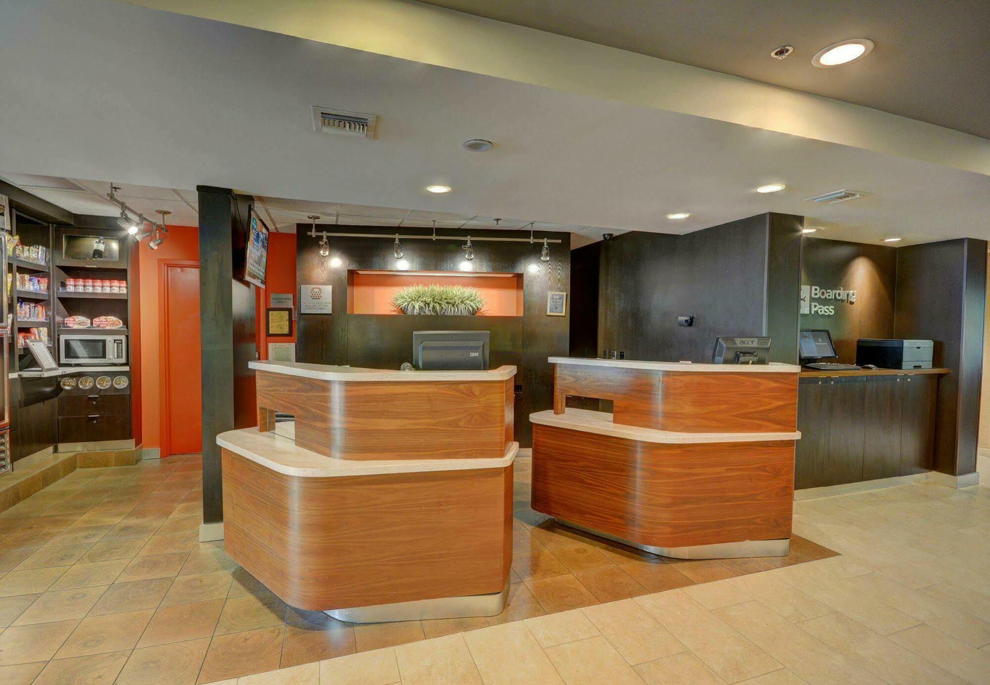คอร์ทยาร์ด ลาฟาแยต แอร์พอร์ต Hotel ลาฟาแย็ตต์ ภายนอก รูปภาพ